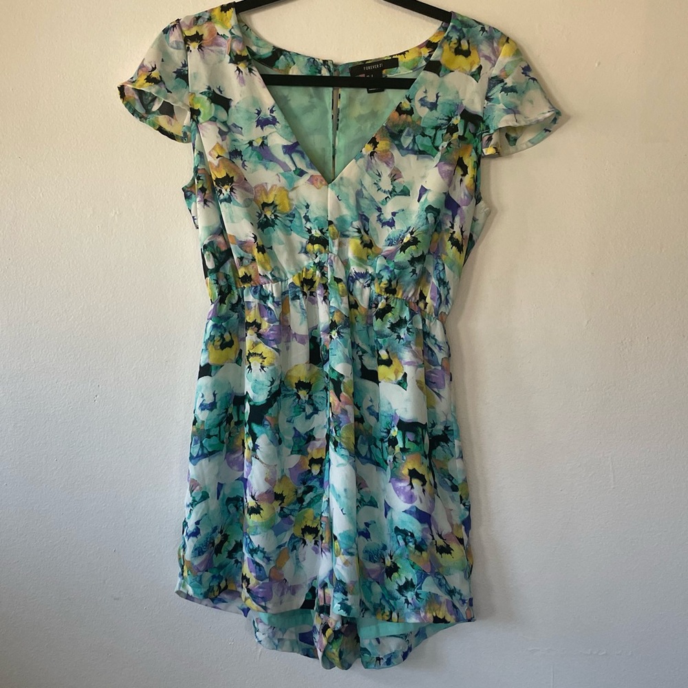 Floral V-Neck Ruffle Romper - Picture 2 of 5